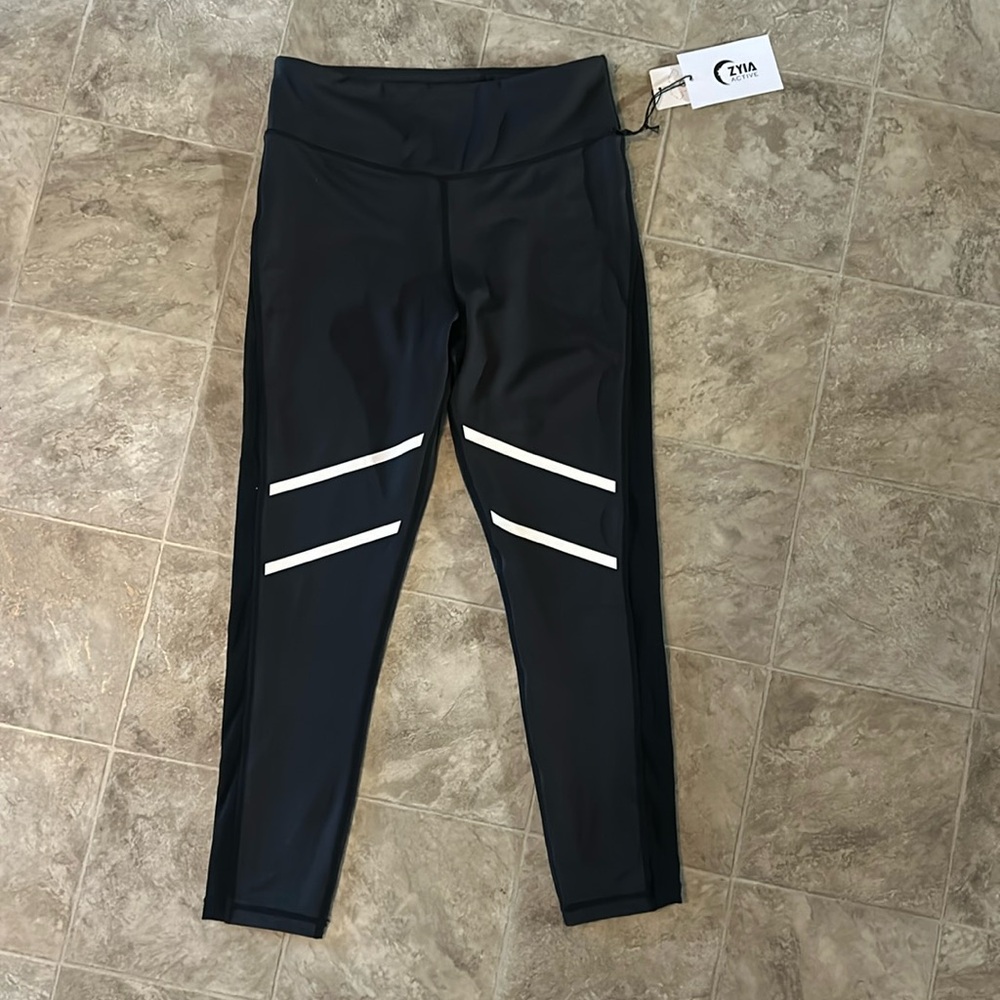 Zyia active leggings